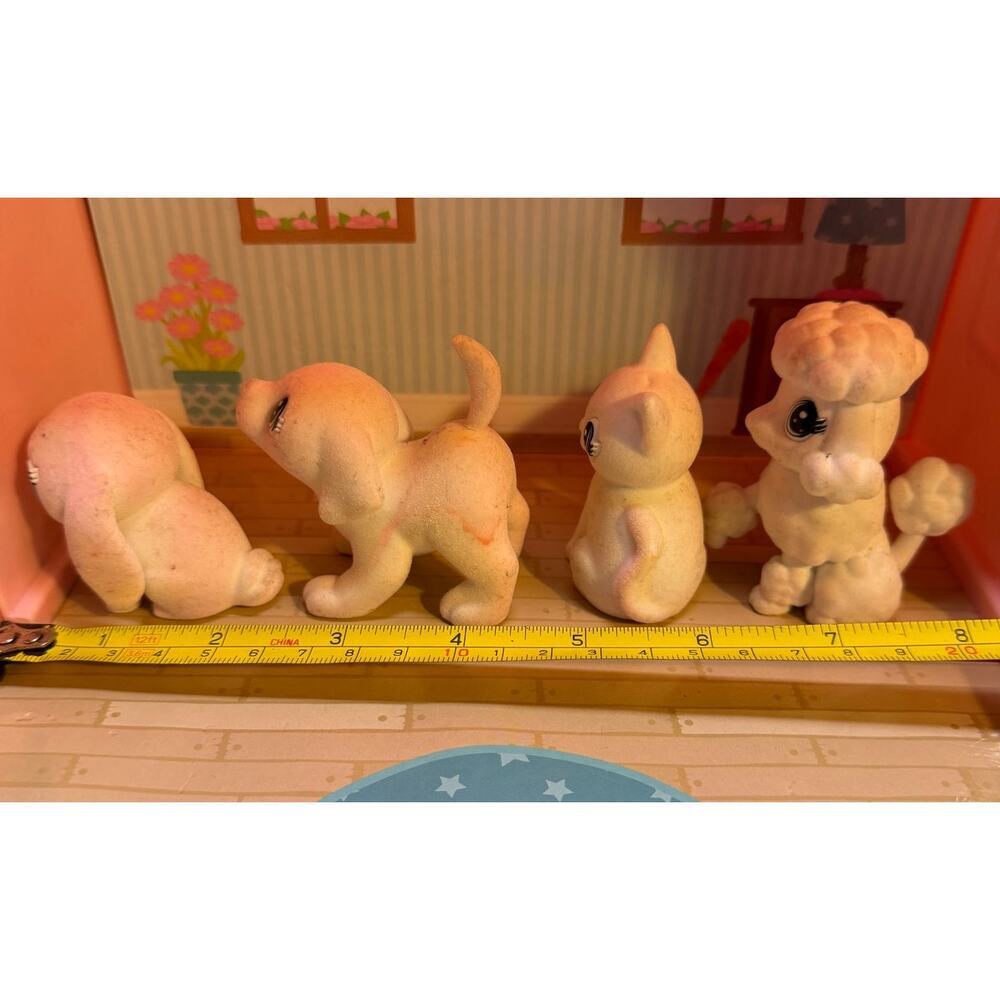 TOYS - Picture 11 of 16